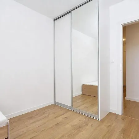 Spacious 3-room With A Balcony, 5 Minutes To The Center *