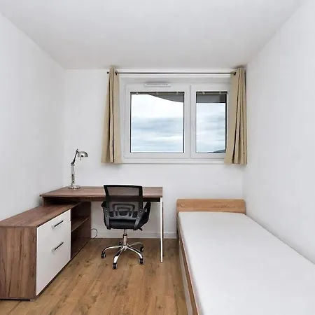 Spacious 3-room With A Balcony, 5 Minutes To The Center *